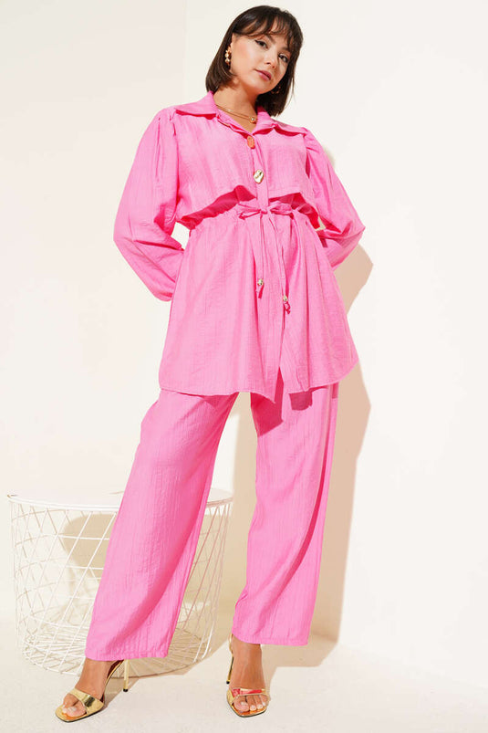 Kraag Cape Goud Geknoopt Tweedelig Pak Roze