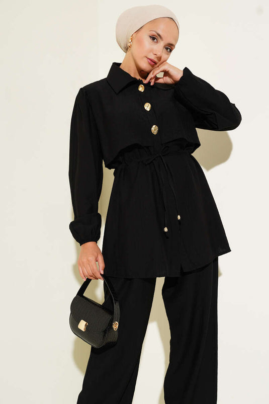 Cape kraag goud geknoopt tweedelig pak zwart