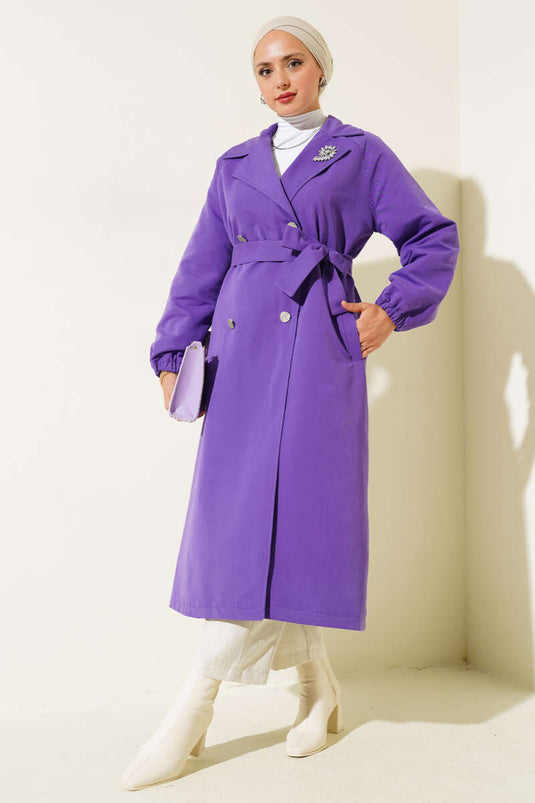 Trenchcoat mit Kragen und Steinfutter in Lila