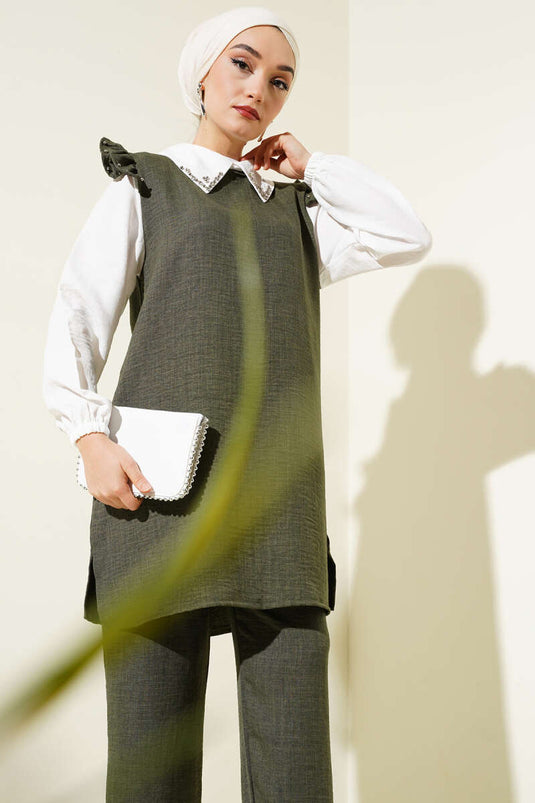 Costume deux pièces garni d'une chemise à col en pierre kaki