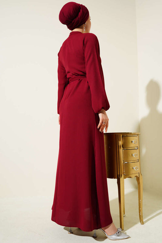 Robe ceinturée à col en pierre bordeaux