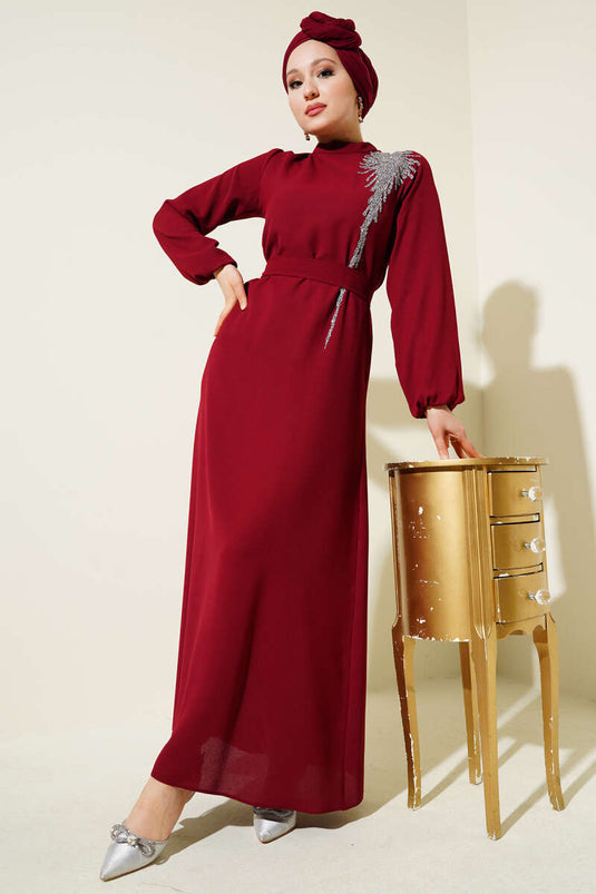 Robe ceinturée à col en pierre bordeaux