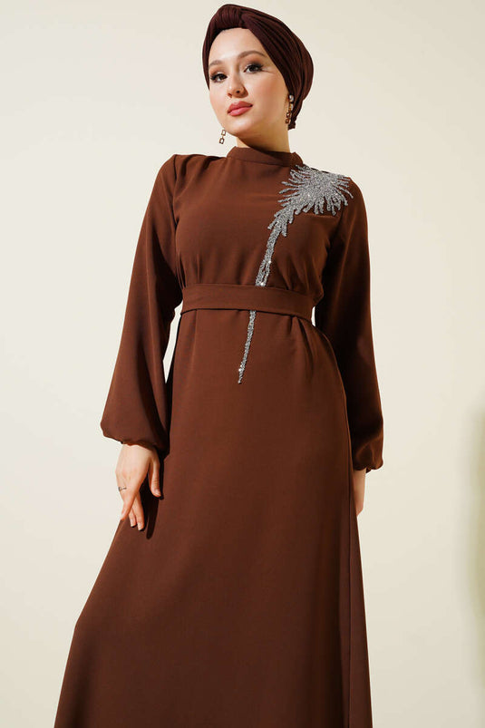 Robe ceinturée à col en pierre marron