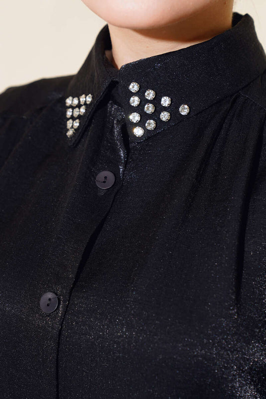 Traje de raso brillante con cuello piedra, negro