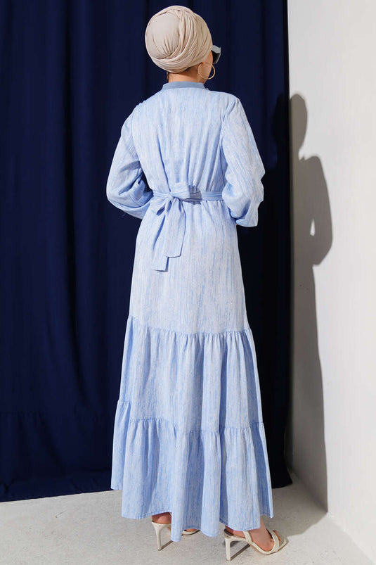 Blaues Kleid mit geripptem Kragen und Bündchen