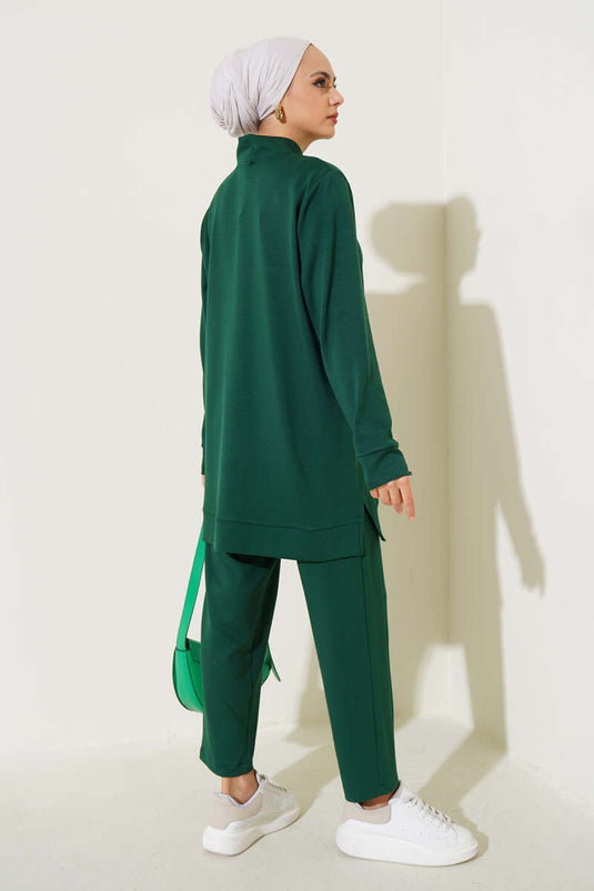 بدلة من قطعتين بياقة كبس زمردية