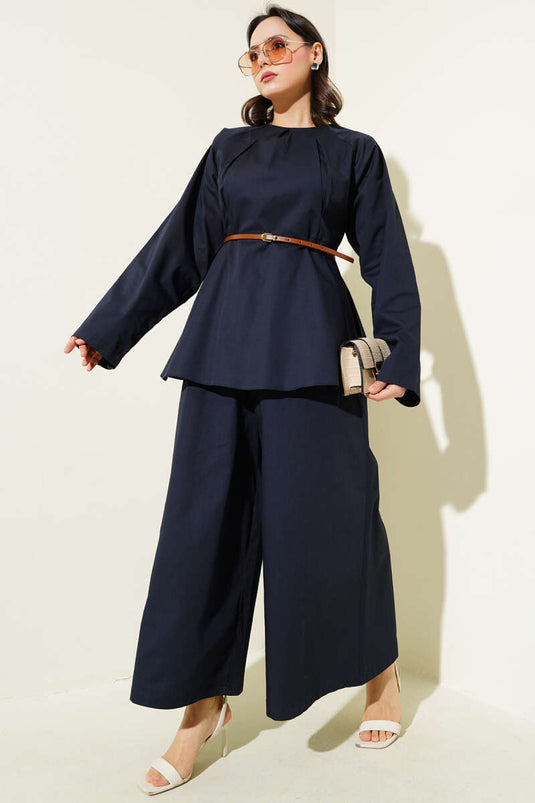 بدلة بوبلين مكونة من قطعتين مع ياقة مدببة وحزام، أزرق داكن