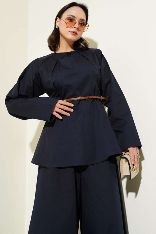 بدلة بوبلين مكونة من قطعتين مع ياقة مدببة وحزام، أزرق داكن