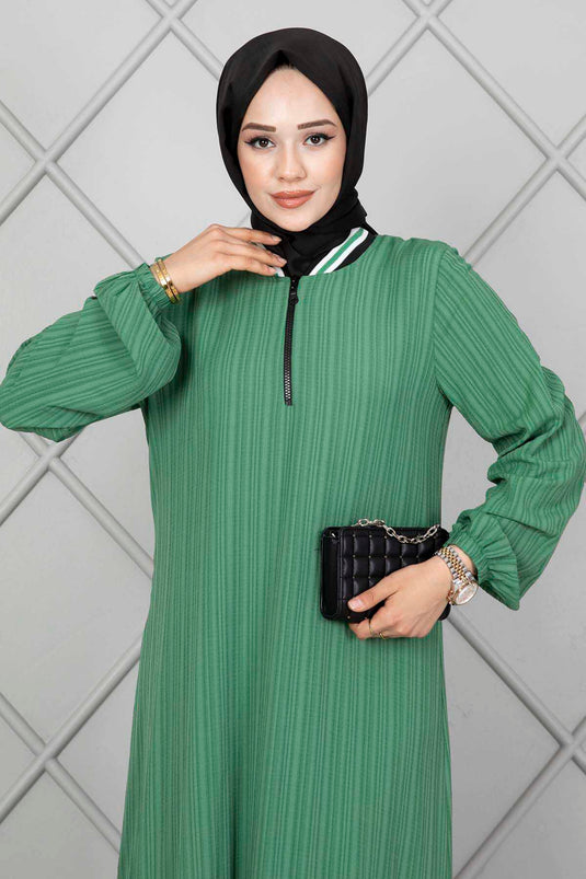 Robe Hijab vert menthe avec détail rayé sur le col