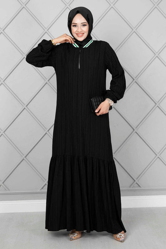 Robe Hijab noire avec détail rayé sur le col