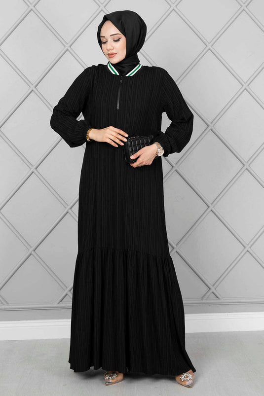 Robe Hijab noire avec détail rayé sur le col