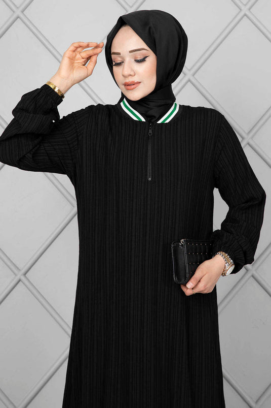 Robe Hijab noire avec détail rayé sur le col