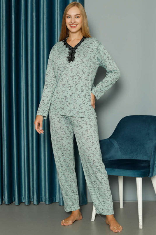 طقم بيجامة من الفيسكوز المنقوش بفتحة رقبة على شكل حرف V، لون نعناعي