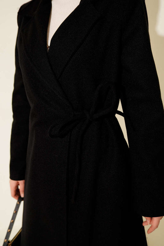 Manteau en cachemire à lacets latéraux noir