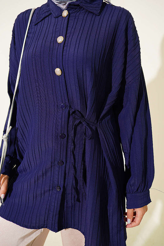 Camisa De Rayas Azul Marino Con Detalle De Lazo