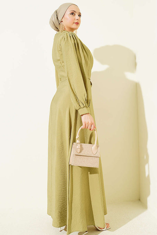 Robe à nouer Yan avec accessoire doré, vert olive