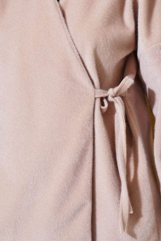 Goldfox-Jacke mit seitlicher Bindung, Beige