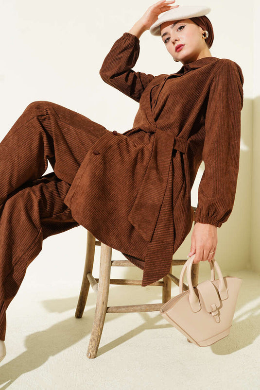 Ensemble deux pièces en velours côtelé à nouer sur le côté, couleur café