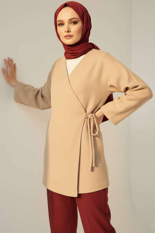 Veste en cachemire beige à nouer sur le côté