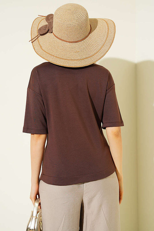 T-shirt Loyşa à plis avec broche, couleur café