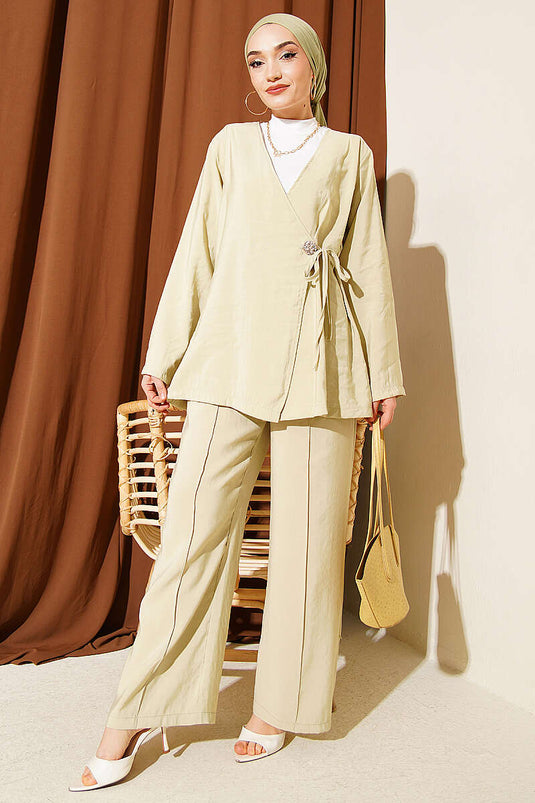 Ensemble double en modal avec boutons latéraux, vert avocat