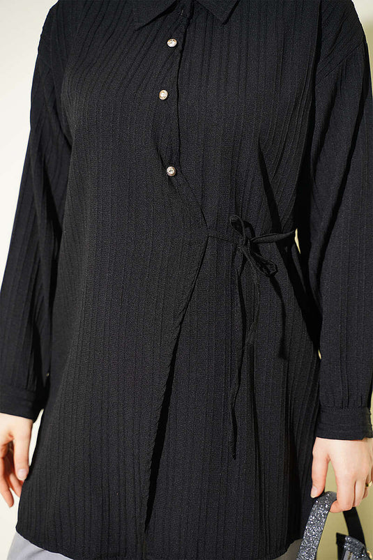 Chemise Noire Avec Détail De Nœud Sur Le Côté