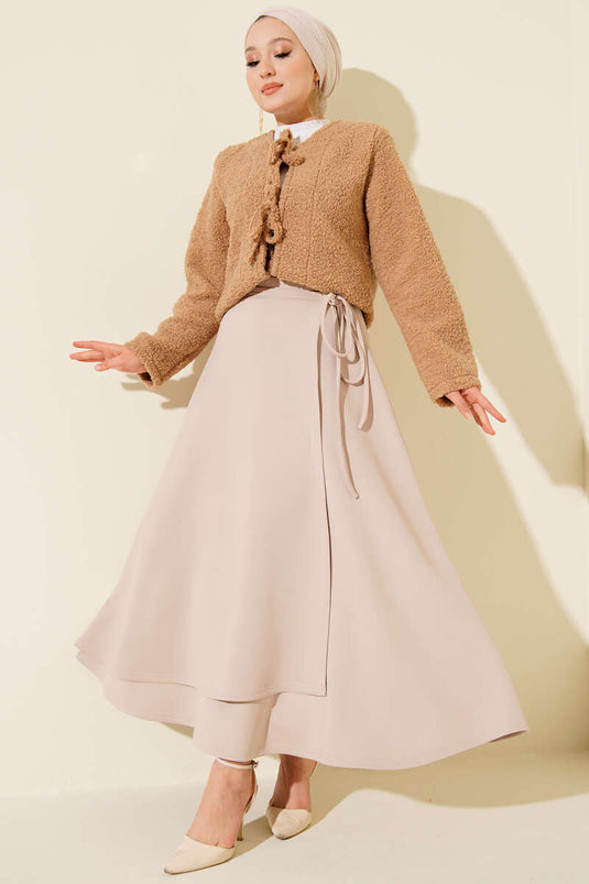 تنورة غوص بيج اللون برباط جانبي