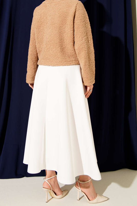 تنورة غوص بيضاء برباط جانبي