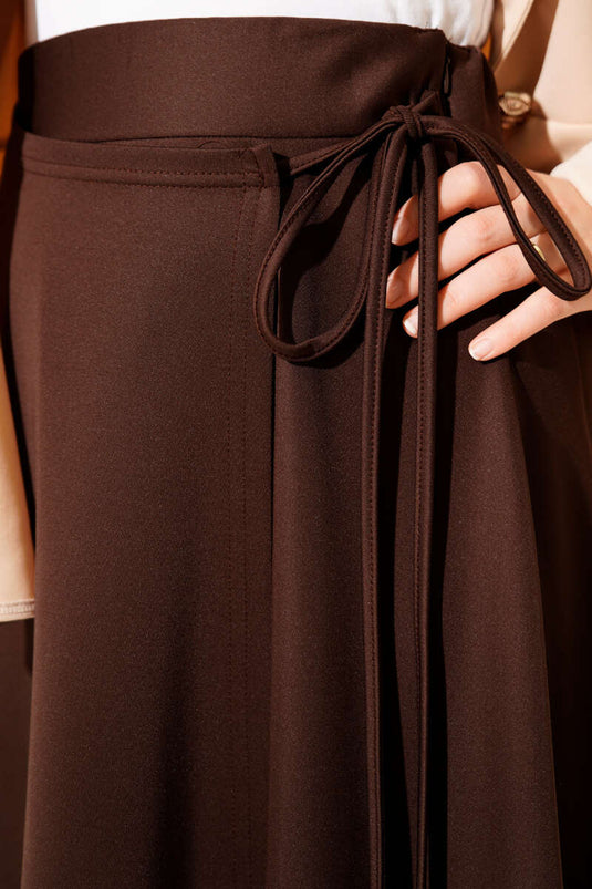 Jupe de plongée marron à nouer sur le côté