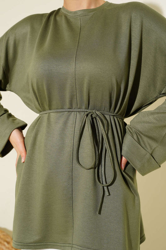 سترة طويلة بفتحة جانبية وأكمام مزدوجة، لون كاكي