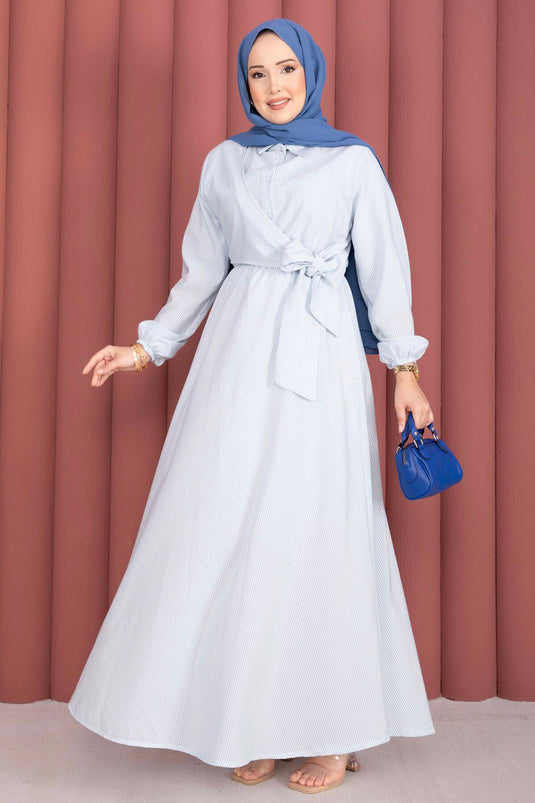 Robe modeste rayée à nouer sur le côté, bleu bébé