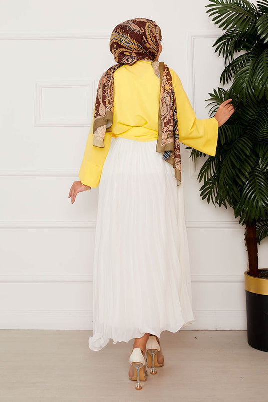 Chemise à manches larges nouée sur le côté jaune foncé