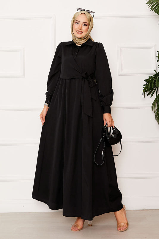 Robe chemise noire à col noué sur le côté