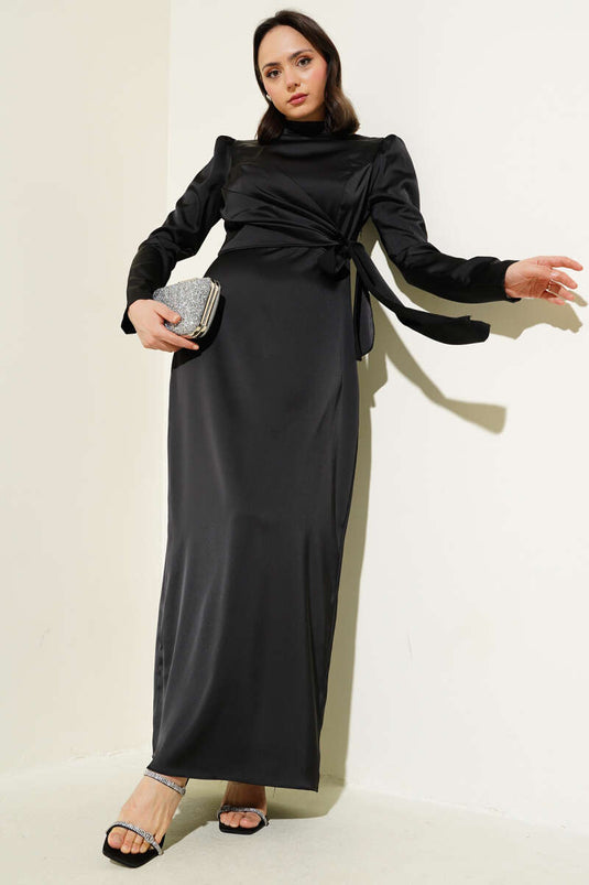 Robe de soirée évasée en satin avec lien latéral noir