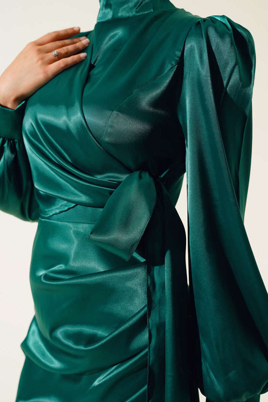 Yandan Bağlamalı Saten Elbise Zümrüt
