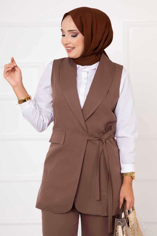 Ensemble gilet à nouer sur le côté marron