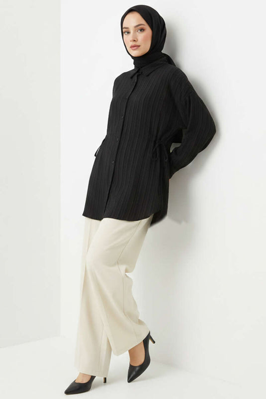 Chemise froncée plissée sur le côté noire