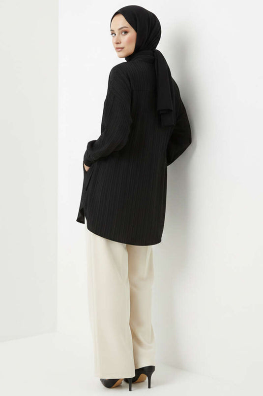 Chemise froncée plissée sur le côté noire