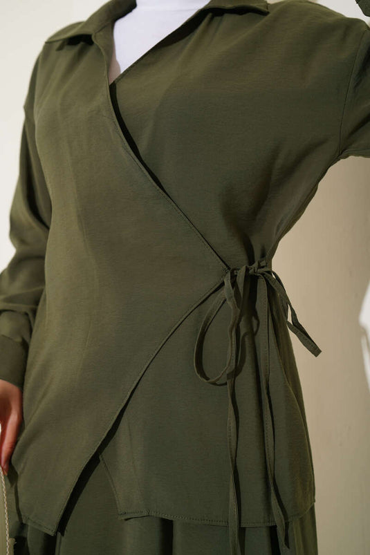 بدلة من قطعتين مع تنورة وحبل جانبي بلون كاكي