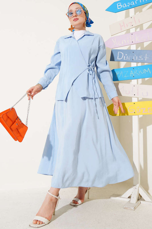 Conjunto de dos piezas con falda con lazo lateral, azul