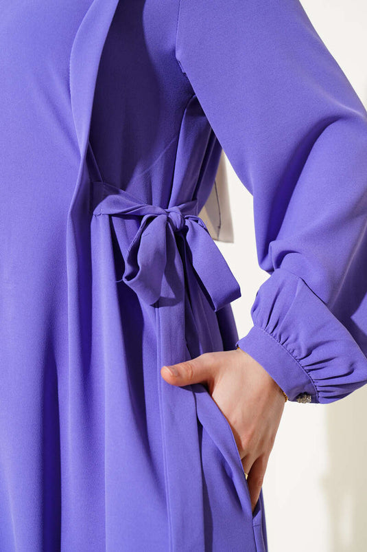 Robe boutonnée à nouer sur le côté lilas