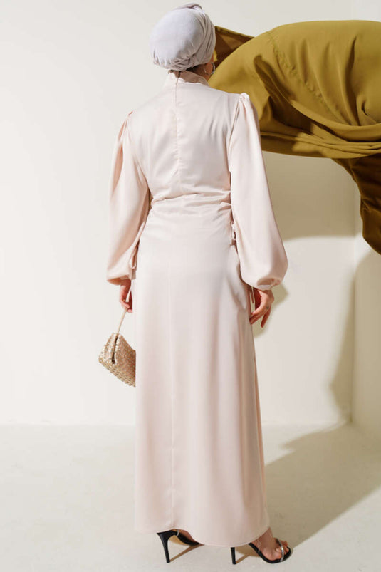 Yanları İp Bağlamalı Saten Elbise Bej