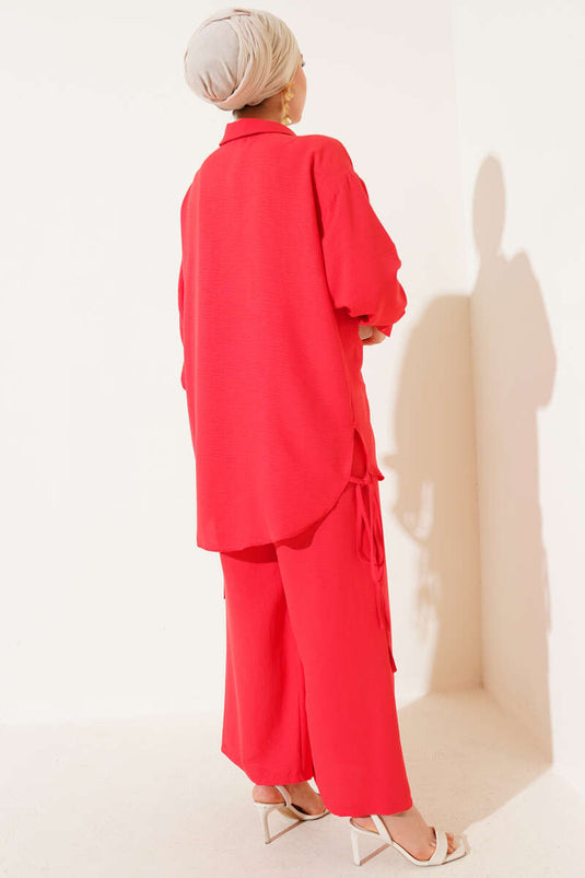 بدلة أليزارين مزدوجة مع تفاصيل حبل جانبي