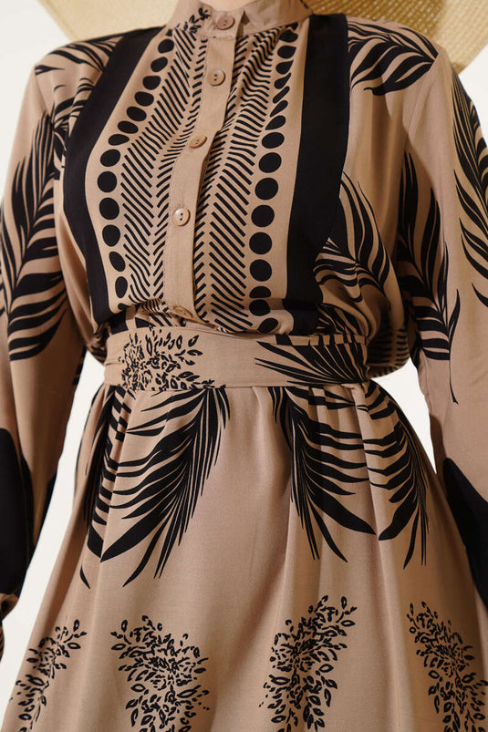Vestido Con Cinturón Y Estampado De Hojas En Negro