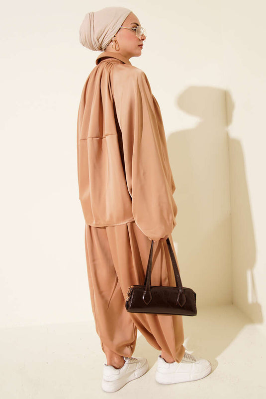Ensemble deux pièces ample en satin à manches chauve-souris, couleur café