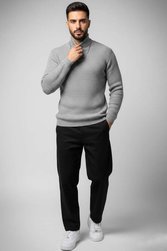 كنزة رجالية رمادية محبوكة بنصف ياقة عالية