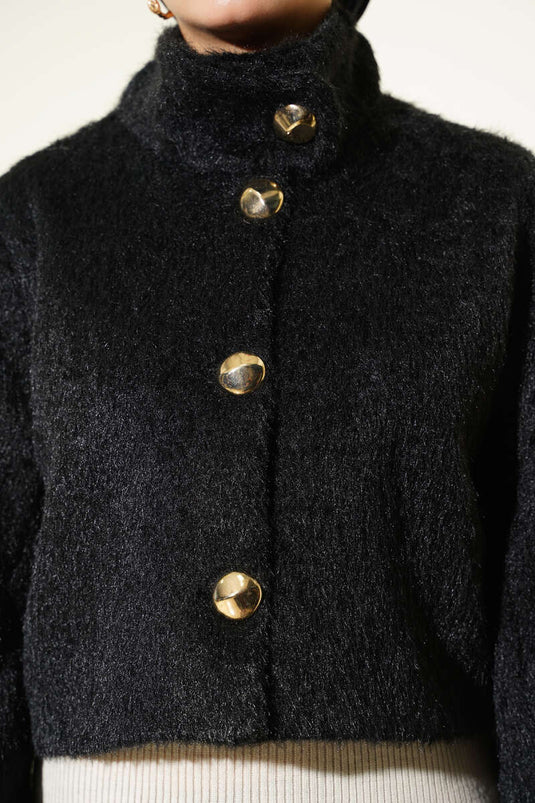 Veste à col roulé mi-long avec boutons dorés, noire