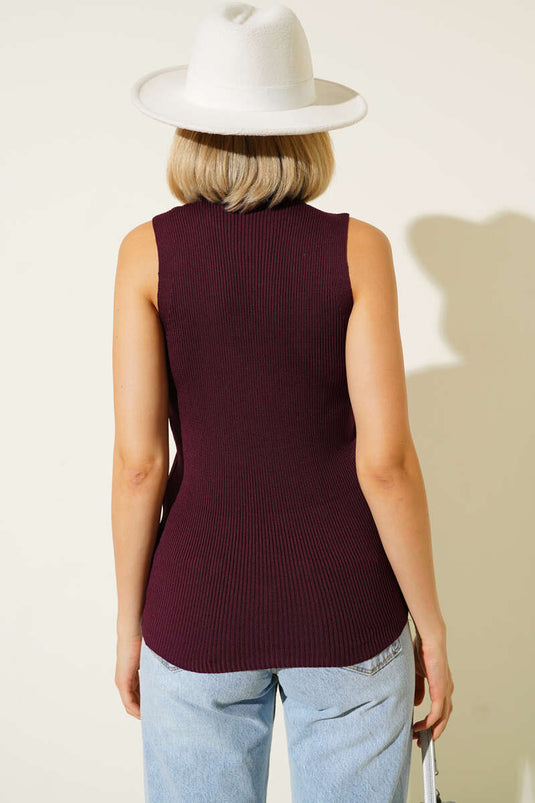 Body lavorato a maglia con collo alto senza maniche color prugna