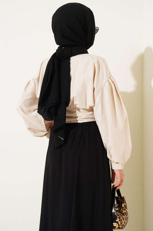 Halbgeknöpftes Hemd mit Krawatte Beige