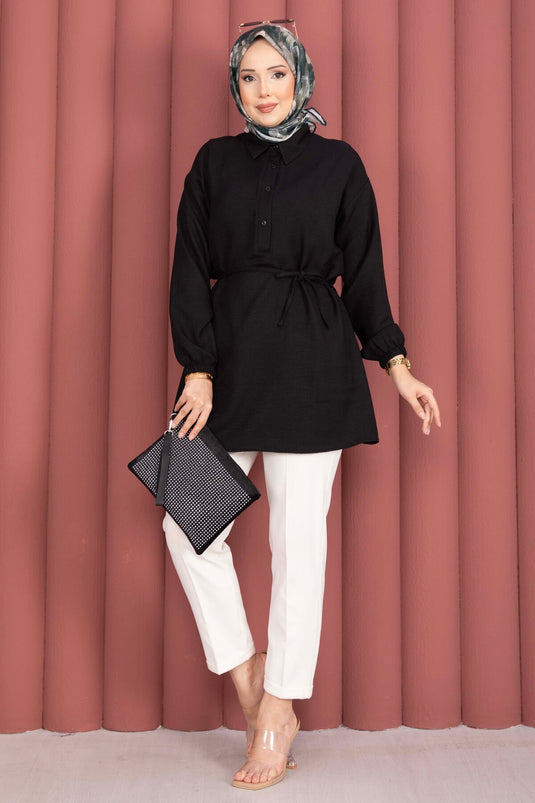 Tunique noire à ceinture nouée à la taille avec demi-boutons